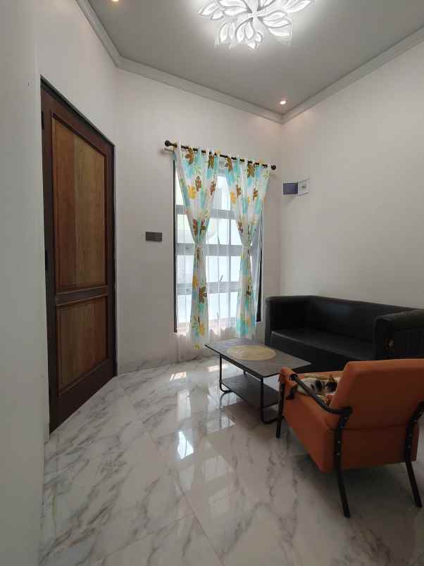 rumah baru dalam townhouse area cipayung jaktim