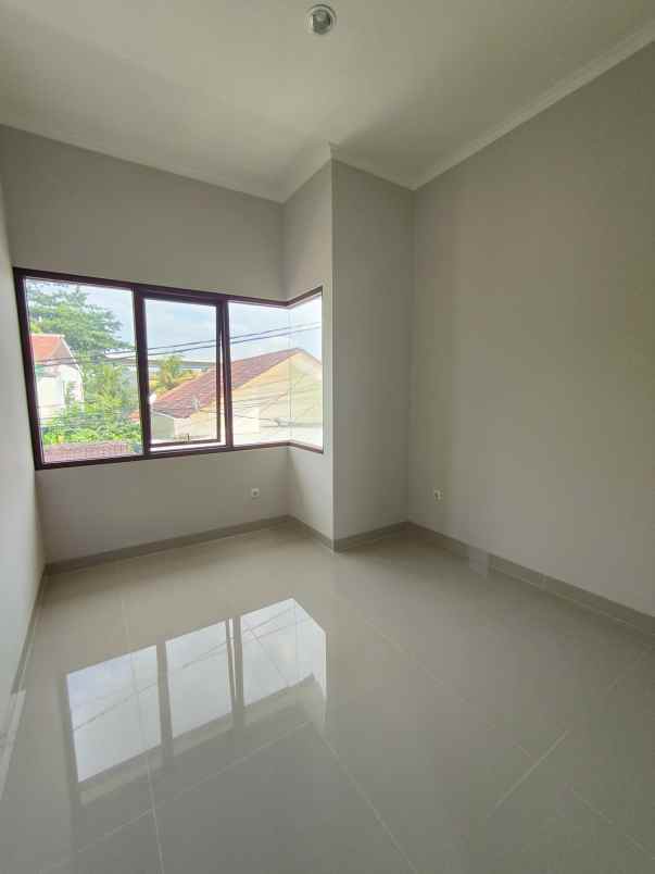 rumah baru non komplek dekat lrt cikunir bekasi