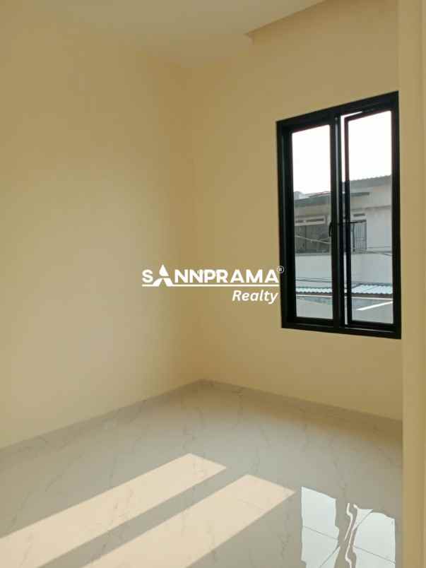 rumah baru siap huni beji depok rihlin