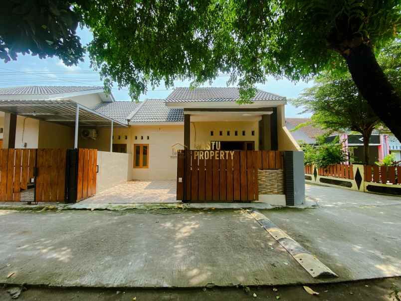 rumah baru siap huni posisi hook di kalasan