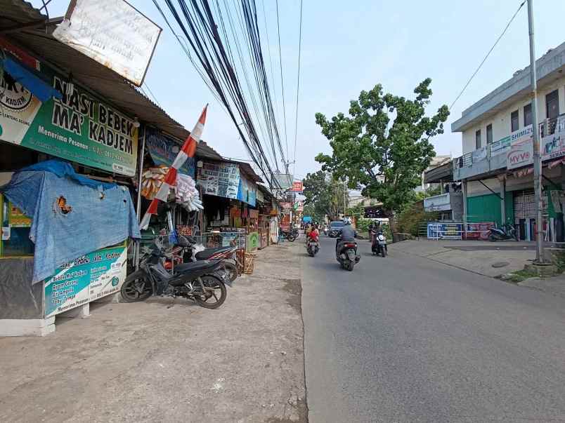 rumah berikut 3 kios pinggir jalan pramuka raya depok