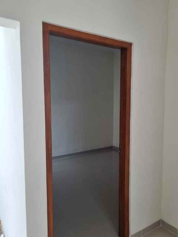 rumah cantik harga murah tanah luas di kalasan