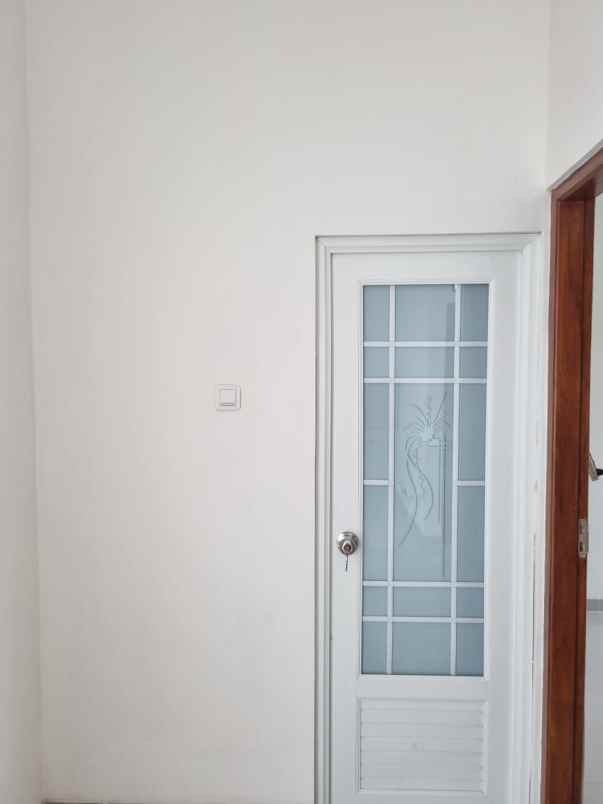 rumah cantik harga murah tanah luas di kalasan