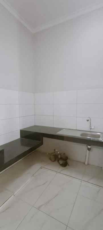 rumah cantik minimalis dalam komplek pup