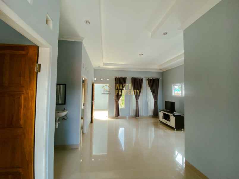 rumah cantik siap huni di purwomartani dekat pamela 7