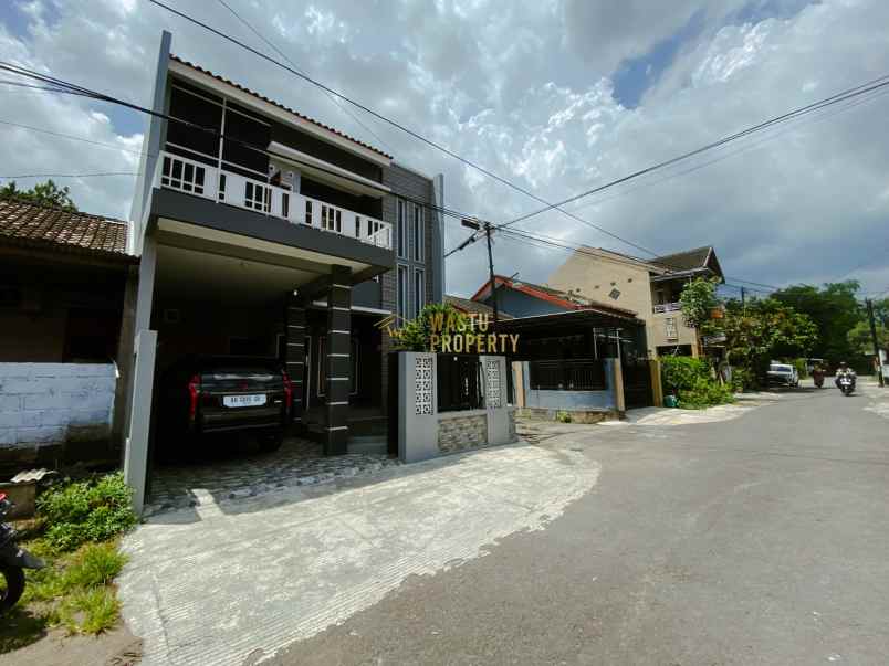 rumah cantik siap huni di purwomartani dekat pamela 7