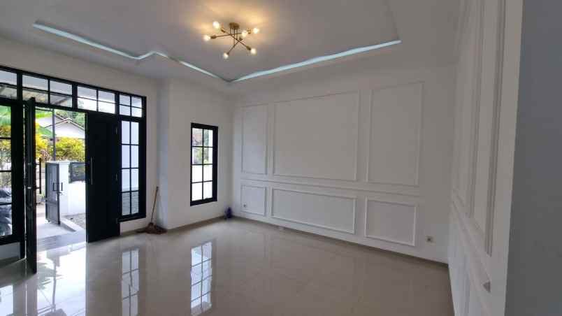 rumah cantik timur jl kaliurang km 12 5 sleman jogja