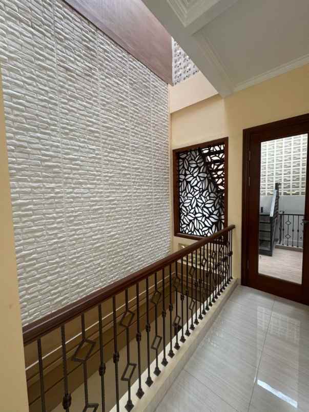 rumah cikutra dekat ciigadung pahlawan bandung