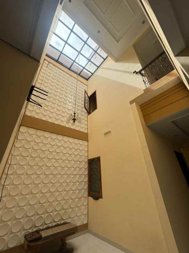 rumah cikutra dekat ciigadung pahlawan bandung