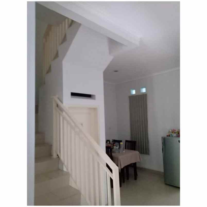 rumah cirendeu ciputat