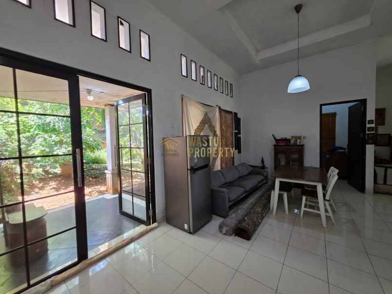 rumah dan tanah luas di villa inti persada tangsel