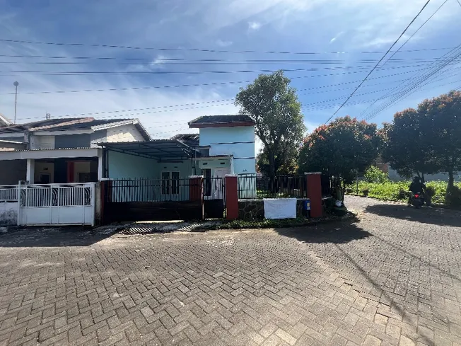 rumah de saxofone town house lowokwaru malang