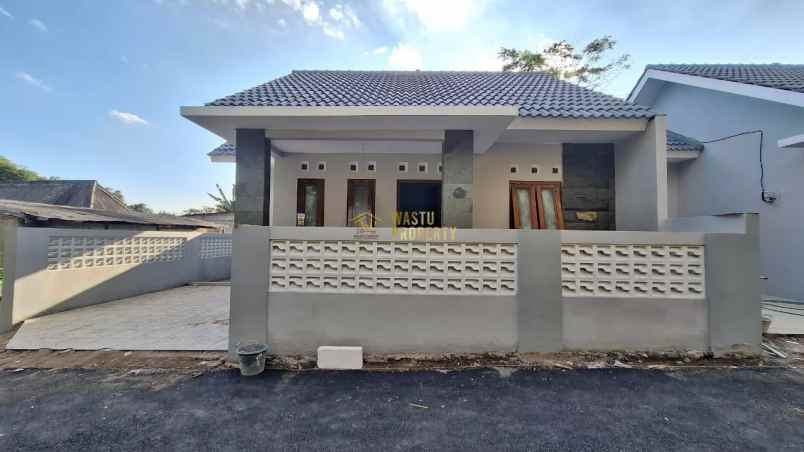 rumah dekat palagan lingkungan nyaman dan bebas banjir