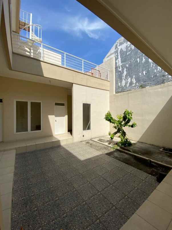 rumah dharmahusada indah minimalis bagus mewah furnish