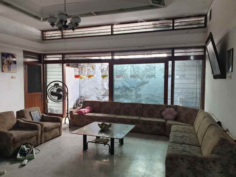 rumah dharmahusada indah strategis