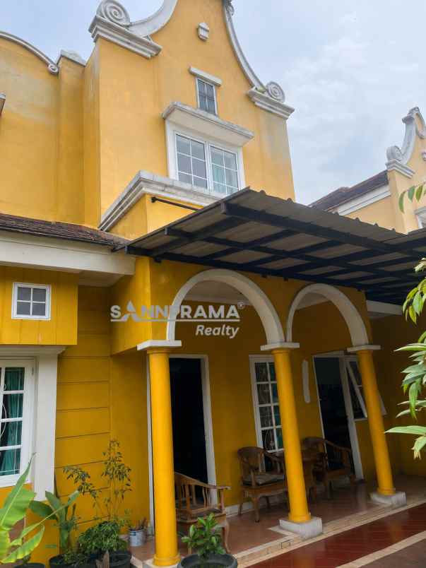 rumah di cluster belanda telaga golf sawangan