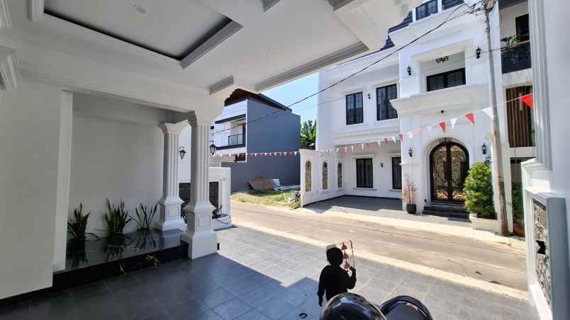 rumah dijual jagakarsa 2 rooftop