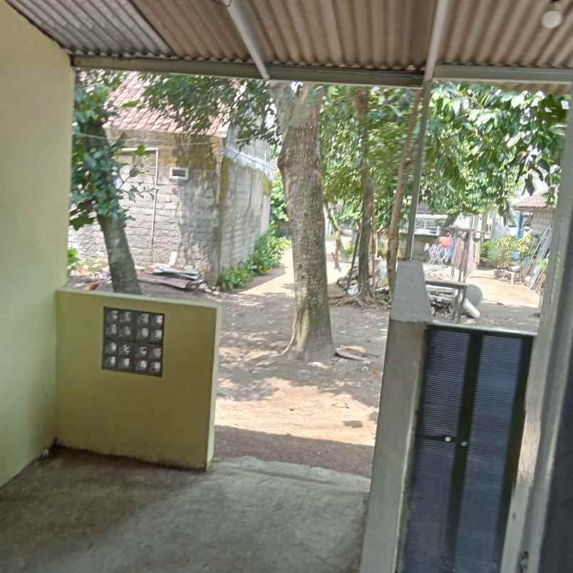 rumah disewakn di condong catur 2kmr