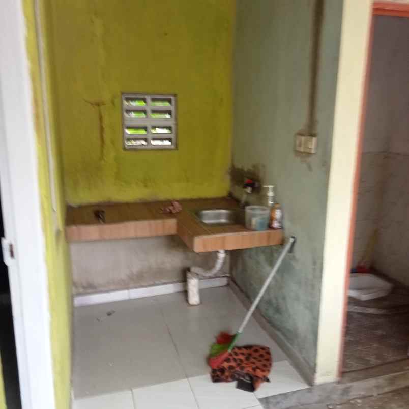 rumah disewakn di condong catur 2kmr