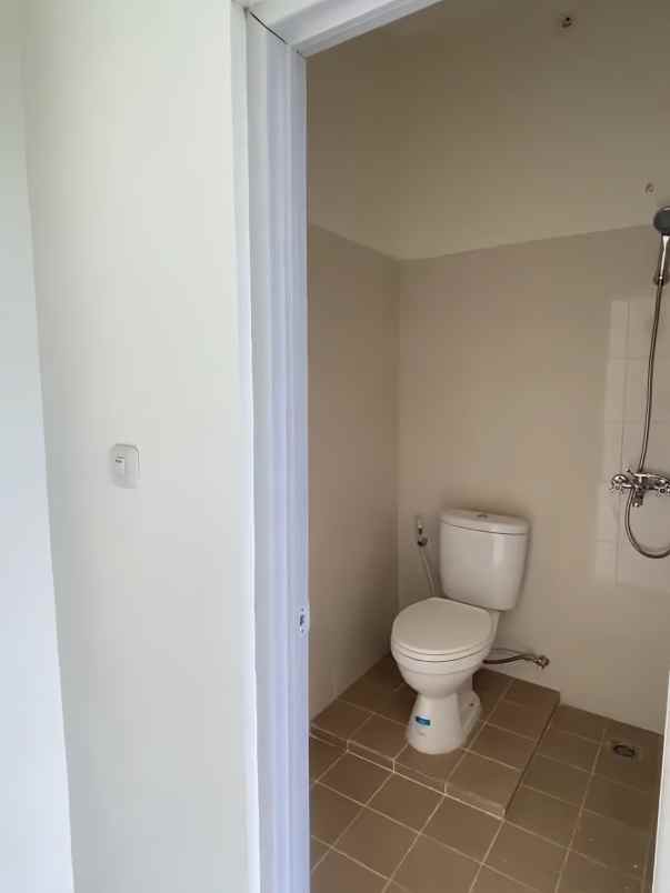 rumah dua lantai view indah di cluster tembalang