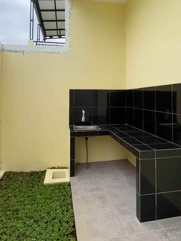 rumah dua lantai view indah di cluster tembalang