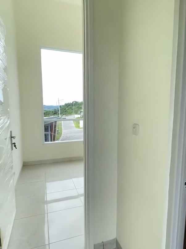 rumah dua lantai view indah di cluster tembalang