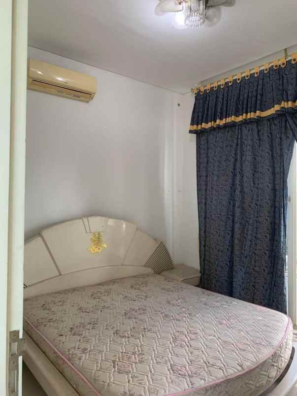 rumah eastcoast park semi furnished one gate system