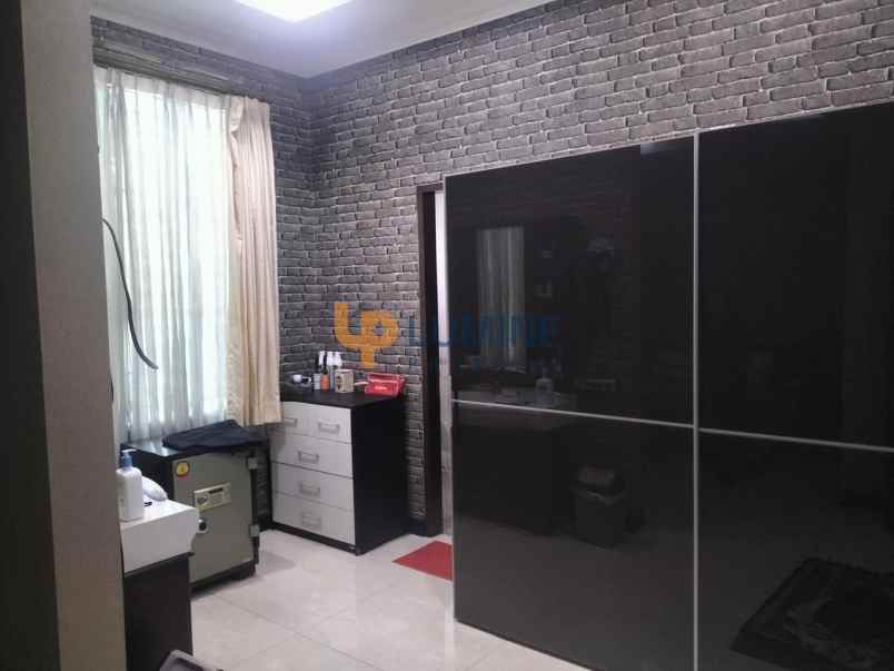 rumah eksklusif bandung barat akses mudah ke kota