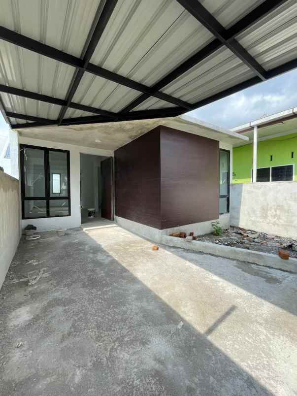 rumah eksklusif modern mewah