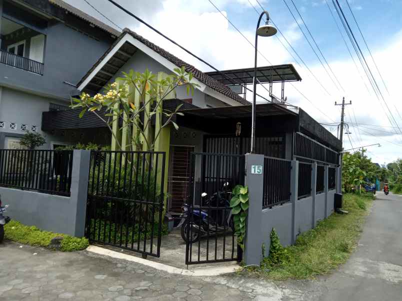 rumah gondanglegi