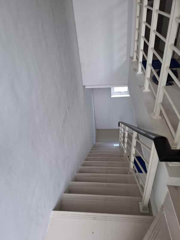 rumah greenlake cg surabaya