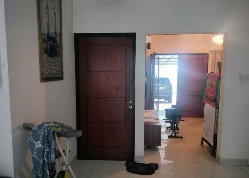 rumah hook depan taman citra gran cibubur