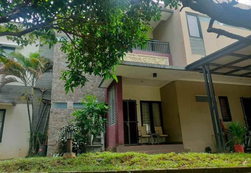 rumah hook depan taman citra gran cibubur