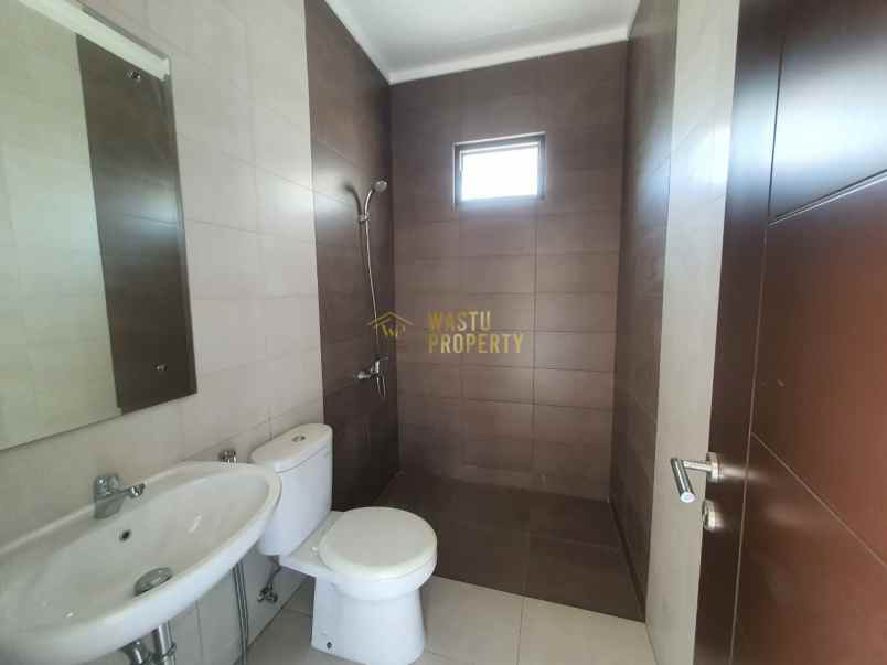 rumah hook tanah luas harga murah di summarecon bekasi