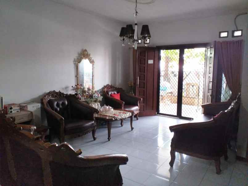 rumah jalan kincan raya jatibening