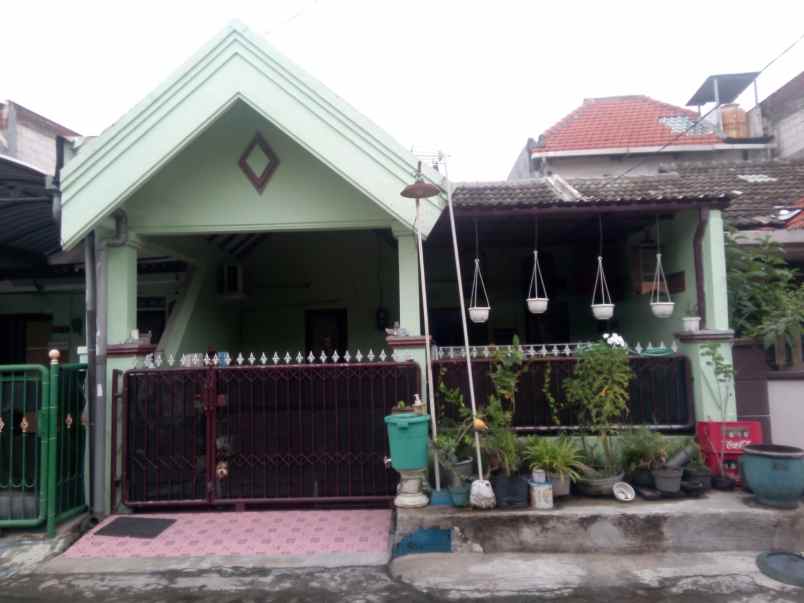 rumah jalan raya anggaswangi