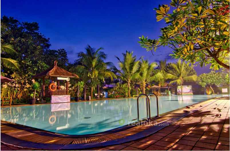 rumah jalan raya serang exit