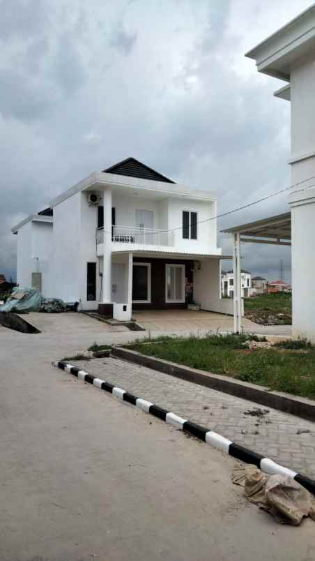 rumah jl kaliabang tengah kec