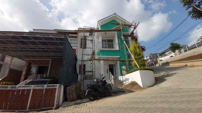 rumah jl kolonel masturi sukajaya