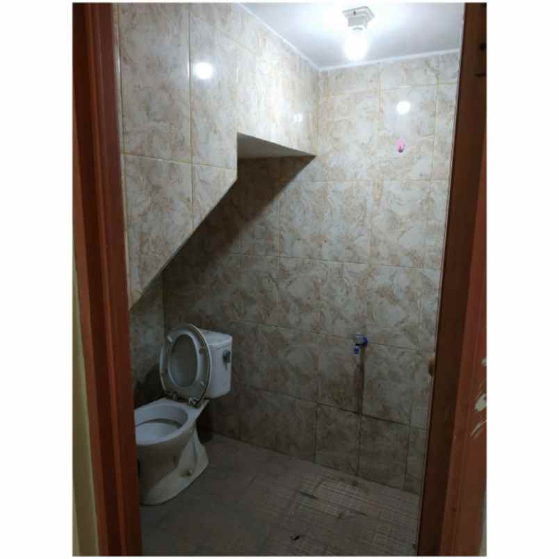 rumah jl musyawarah 2 komp