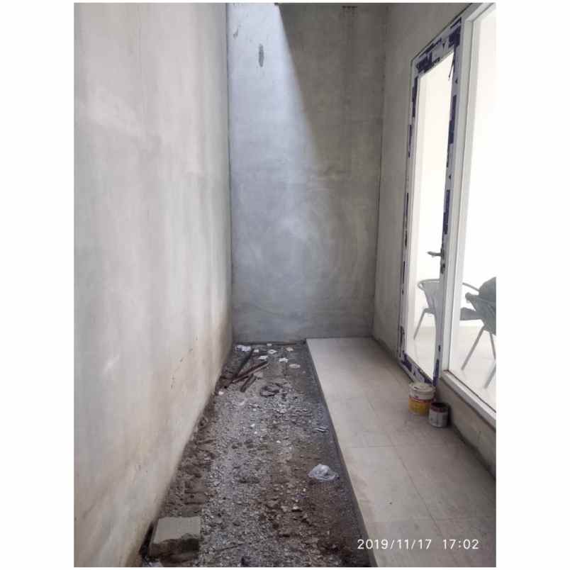 rumah jl otista raya ciputat