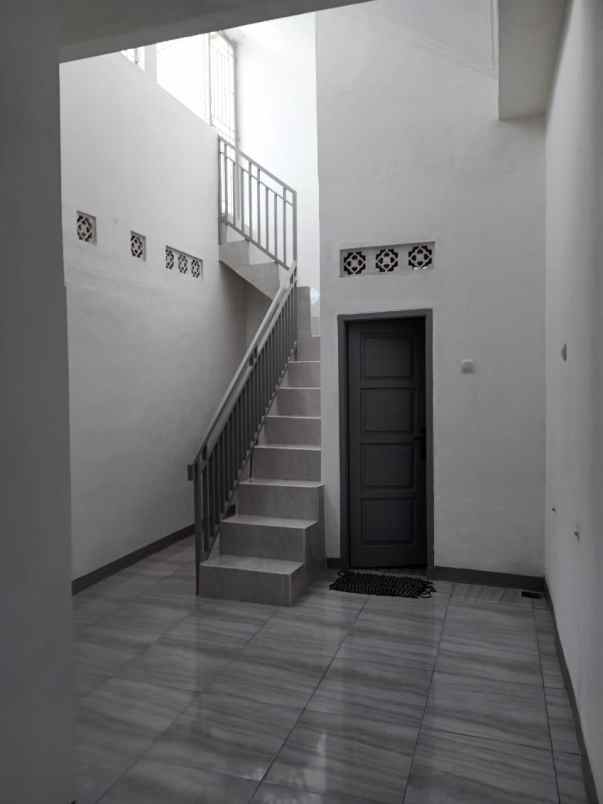 rumah jl perumahan jati jajar