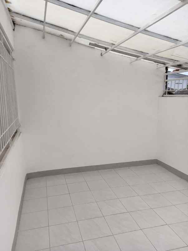 rumah jl perumahan jati jajar