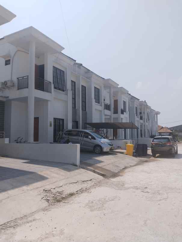 rumah jl raya kaliabang tengah