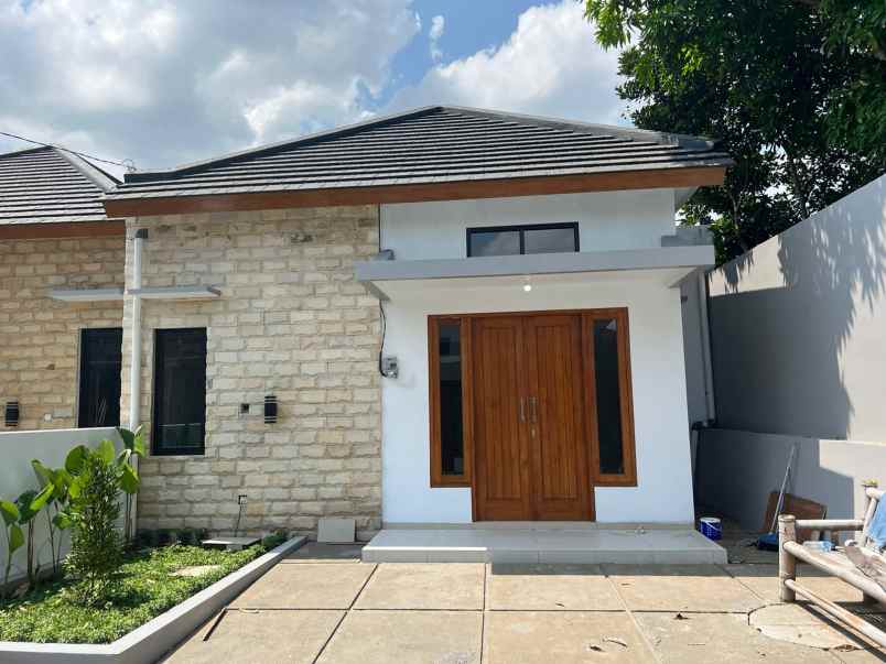 rumah jogja alodia sidoarum