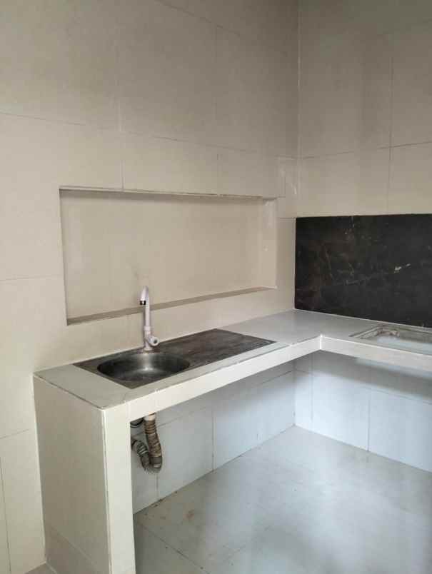 rumah kondisi bagus di premier pavilion jakarta barat