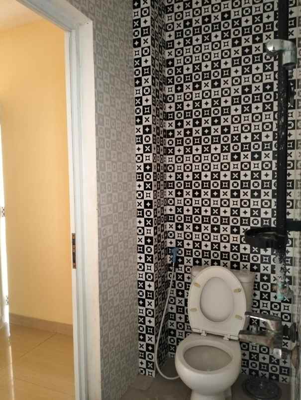 rumah kondisi bagus di premier pavilion jakarta barat