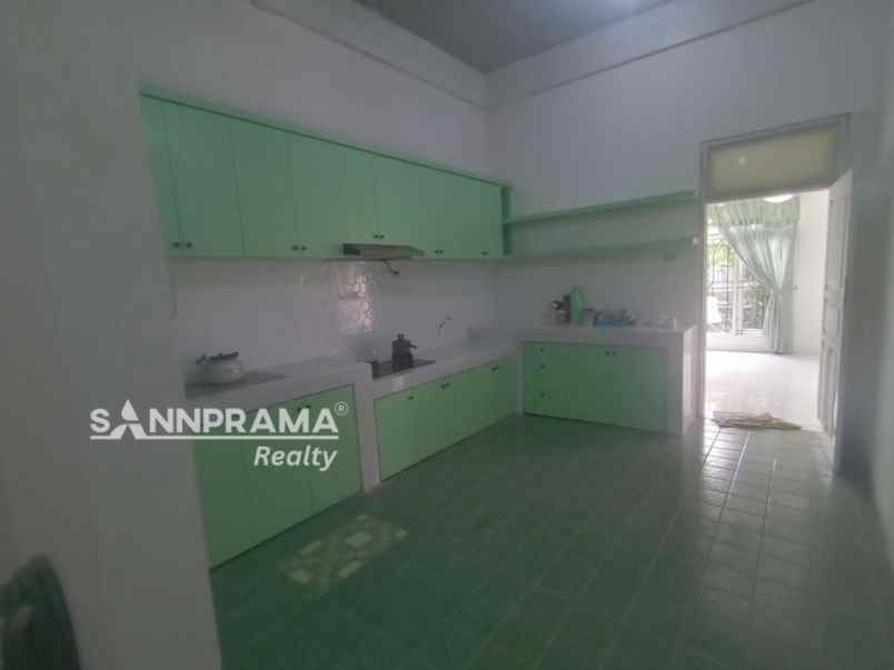 rumah luas 2 lantai lokasi strategis beji depok rihkus