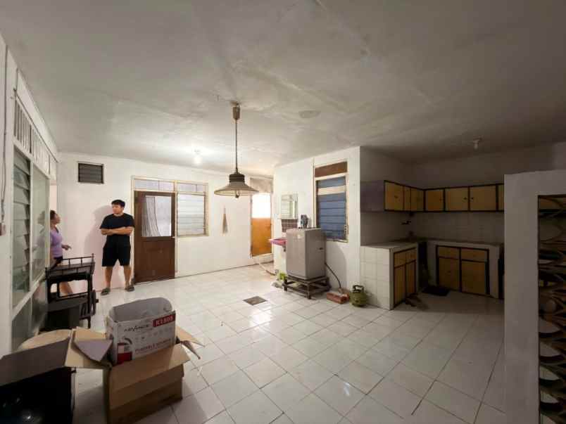 rumah medokan asri barat row 3 mobil terawat