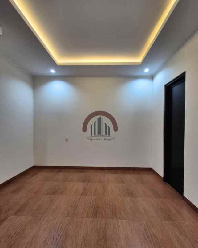 rumah mewah dalam cluster dekat stan bintaro tangerang